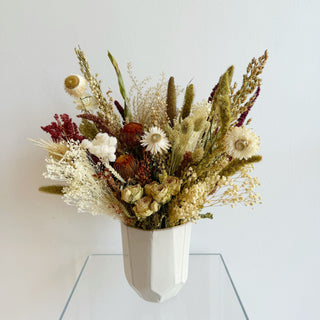 holiday seasonal dried flower decor subscription