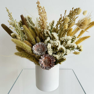 dried flower annual seasonal arrangement subscription (save 15%)